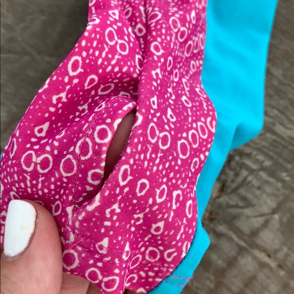 Mott 50 Rashguard - Picture 5 of 5